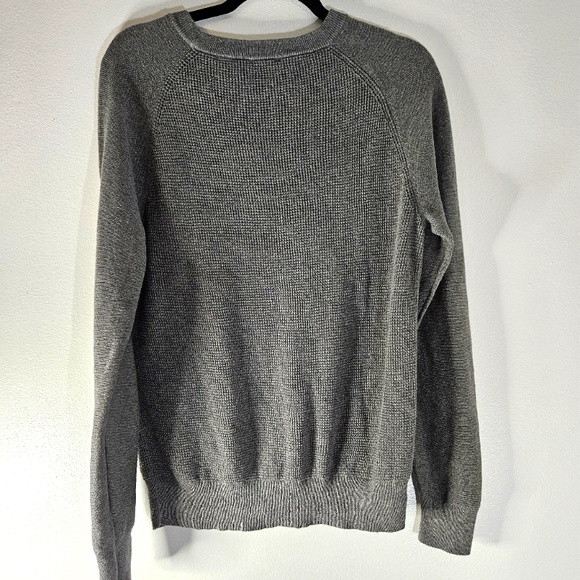 Levi's Crewneck Sweater - Picture 3 of 3